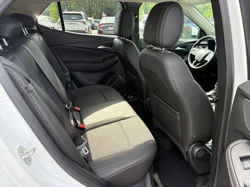 Used 2024 Buick Encore GX Preferred FWD image 18