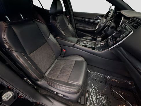 Used 2020 Nissan Maxima SR w/ Sport Mat Group image 15