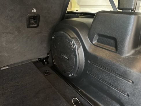 Used 2021 Jeep Wrangler Unlimited Sahara w/ Uconnect 4C Nav & Sound Group AWD/4WD image 15
