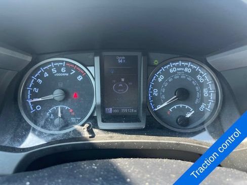 Used 2020 Toyota Tacoma TRD Sport w/ TRD Premium Sport Package AWD/4WD image 8