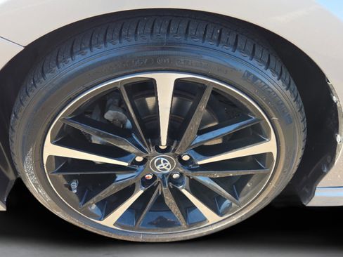Used 2018 Toyota Camry XSE image 35