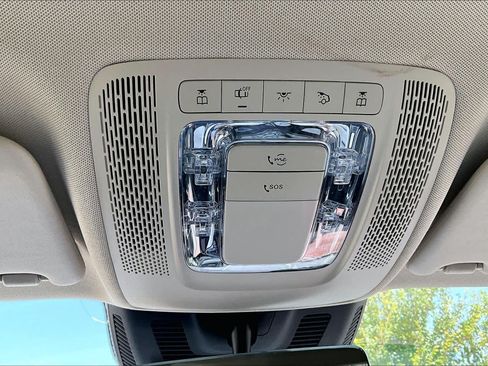 Used 2023 Mercedes-Benz GLA 250 4MATIC image 32