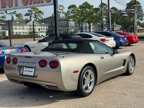 Used 2000 Chevrolet Corvette Convertible w/ Memory Pkg image 38