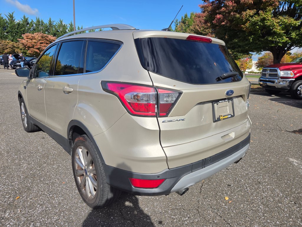Used 2017 Ford Escape Titanium AWD/4WD image 5