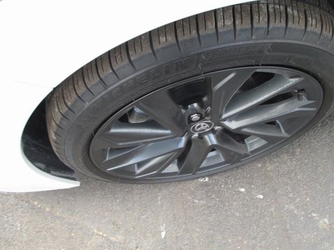 Used 2025 Toyota Corolla SE image 10