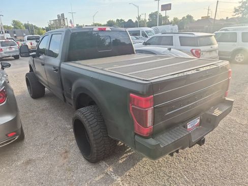 Used 2020 Ford F250 Platinum w/ FX4 Off-Road Package AWD/4WD image 12