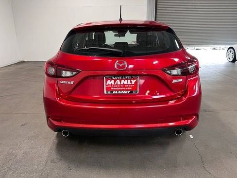 Used 2017 MAZDA MAZDA3 Touring FWD image 4