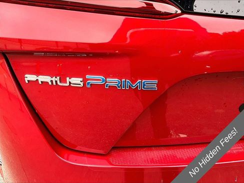Used 2017 Toyota Prius Prime Plus FWD image 8