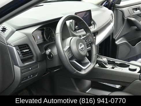 Used 2024 Nissan Rogue SV w/ SV Premium Package AWD/4WD image 7
