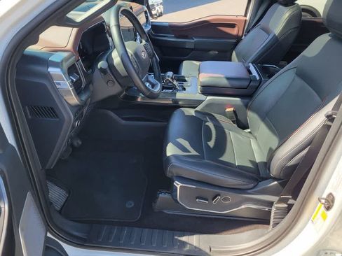 Used 2022 Ford F150 Lariat w/ Equipment Group 502A High RWD image 11