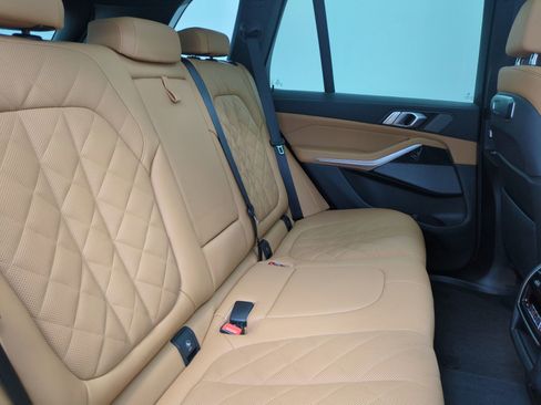 Used 2026 BMW X5 xDrive40i w/ M Sport Package AWD/4WD image 24