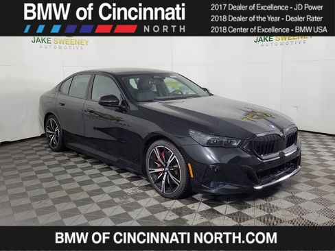 New 2026 BMW 550e xDrive w/ Premium Package image 1