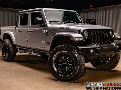 Used 2021 Jeep Gladiator Willys image 1