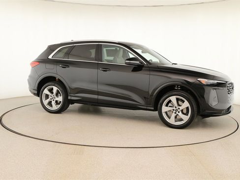 New 2025 Audi Q5 Premium Plus image 9