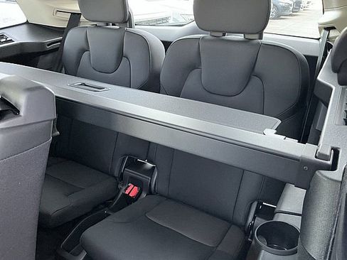 New 2026 Volvo XC90 B5 Plus image 13