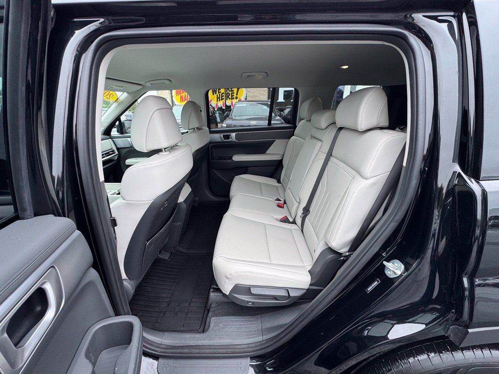 Used 2024 Hyundai Santa Fe SEL AWD/4WD image 9