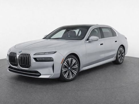 Used 2024 BMW i7 eDrive50 w/ Executive Package RWD image 7