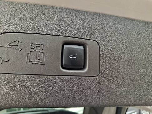 Certified 2021 Lincoln Corsair AWD w/ Premium Package image 29