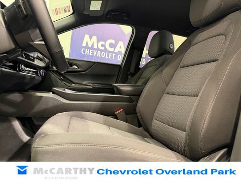 Used 2025 Chevrolet Equinox LT AWD/4WD image 23