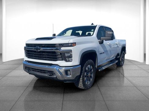 Used 2024 Chevrolet Silverado 2500 LT w/ All Star Edition image 3