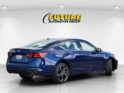 Used 2024 Nissan Altima 2.5 SR AWD/4WD image 4