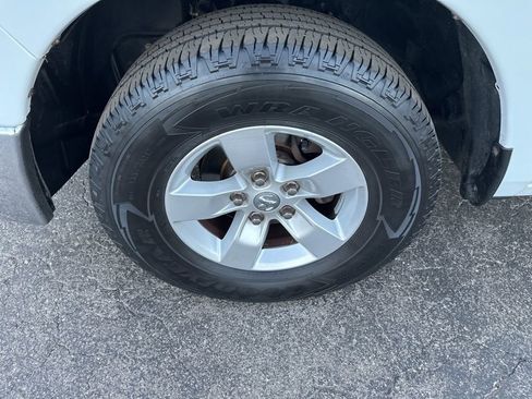 Used 2013 RAM 1500 Classic SLT image 9