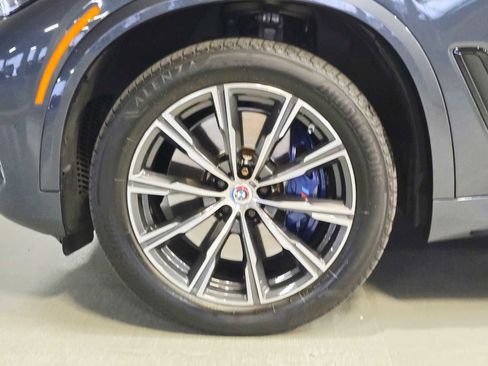 Used 2022 BMW X5 M50i w/ Executive Package image 8