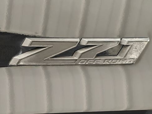 Used 2016 Chevrolet Silverado 1500 LT w/ Midnight Edition AWD/4WD image 44