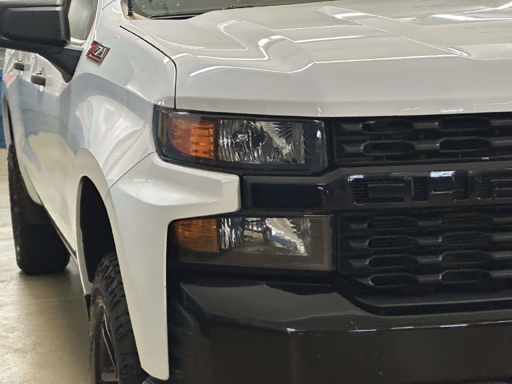 Used 2021 Chevrolet Silverado 1500 Custom Trail Boss w/ LPO, Dark Essentials Package AWD/4WD image 12