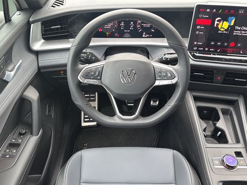 New 2026 Volkswagen Tiguan SE R-Line AWD/4WD image 18