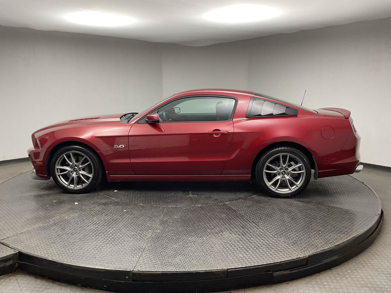 Used 2013 Ford Mustang GT w/ Brembo Brake Pkg RWD image 4