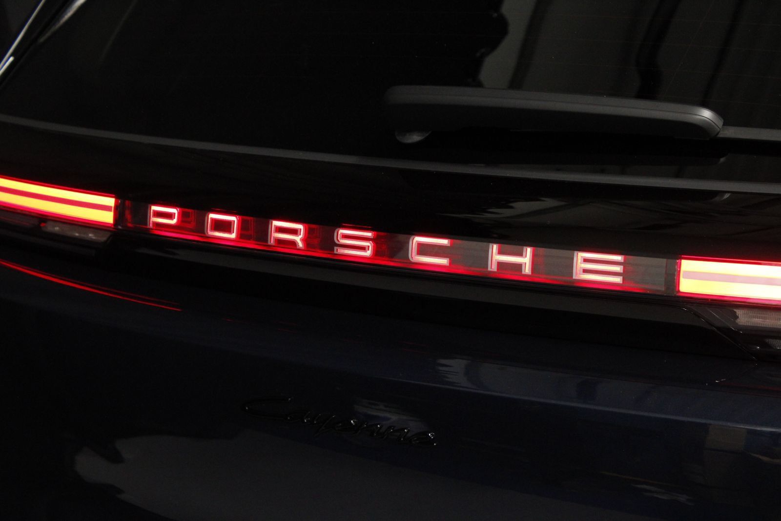 Used 2026 Porsche Cayenne Electric AWD/4WD image 13