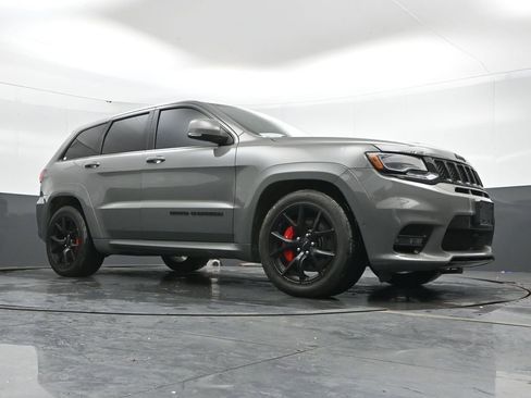 Used 2019 Jeep Grand Cherokee SRT image 46