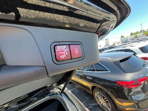 Certified 2025 Mercedes-Benz GLB 250 4MATIC image 14
