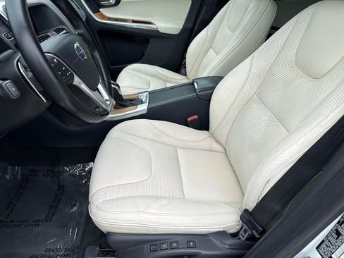 Used 2015 Volvo XC60 T6 Platinum w/ Inscription Package AWD/4WD image 32