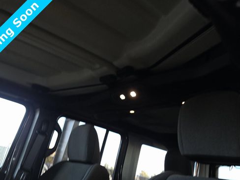 Used 2025 Jeep Wrangler Unlimited Sahara w/ Safety Group image 10