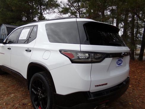 Used 2021 Chevrolet Traverse Premier w/ Redline Edition image 8