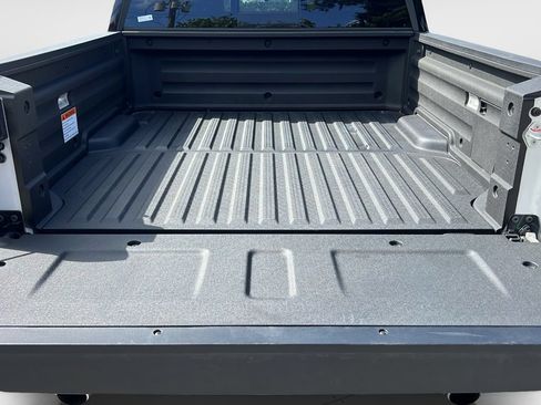 Used 2025 Honda Ridgeline Black Edition image 9