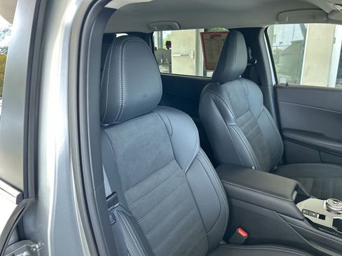 Used 2026 Mitsubishi Outlander SE image 21