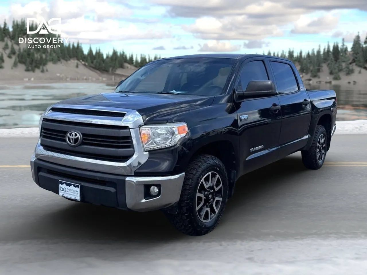 Used 2015 Toyota Tundra SR5 w/ TRD Off Road Package AWD/4WD image 1