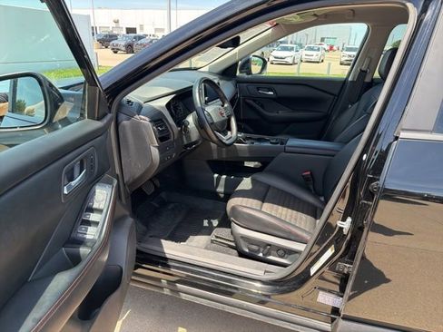 Used 2025 Nissan Rogue SV w/ Rock Creek Premium Package AWD/4WD image 18