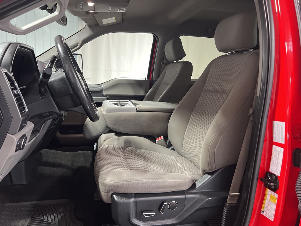 Used 2017 Ford F150 XLT w/ Equipment Group 302A Luxury AWD/4WD image 5