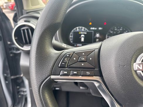 Certified 2023 Nissan Kicks SV image 14
