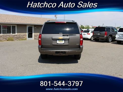 Used 2012 Chevrolet Suburban LT AWD/4WD image 4