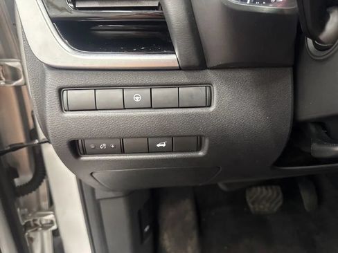 Used 2023 Nissan Rogue SL AWD/4WD image 15