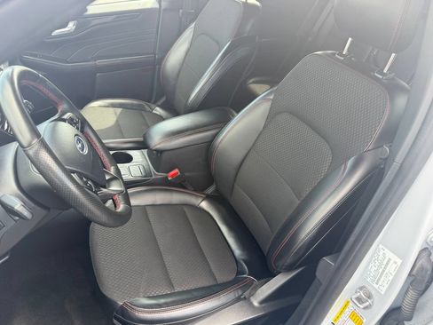 Certified 2025 Ford Escape ST-Line Select AWD/4WD image 14