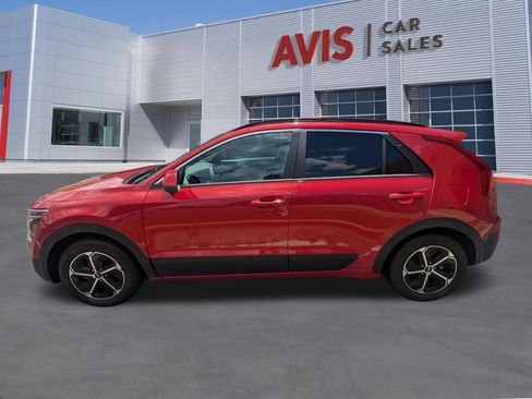 Used 2025 Kia Niro LX FWD image 10