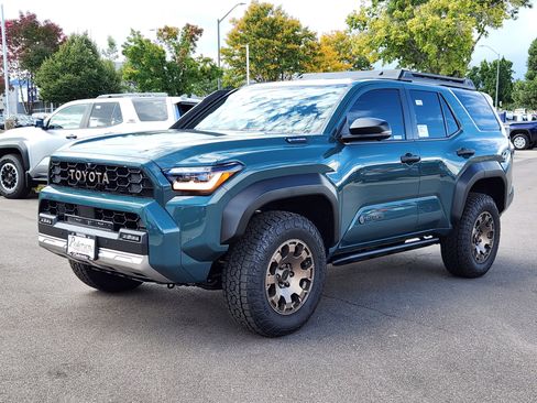 New 2025 Toyota 4Runner TRD Off-Road AWD/4WD image 4