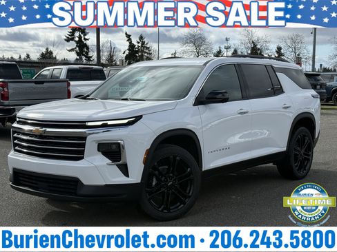 New 2026 Chevrolet Traverse LT w/ Driver Confidence Package AWD/4WD image 1