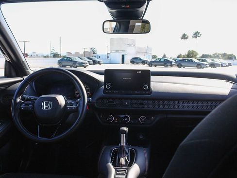 Certified 2025 Honda HR-V Sport image 13